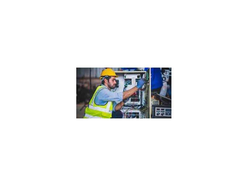 we-are-hiring-service-techincians-small-0