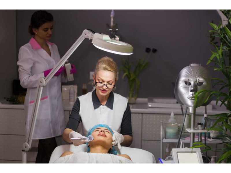 what-services-does-a-modern-skin-clinic-offer-small-0