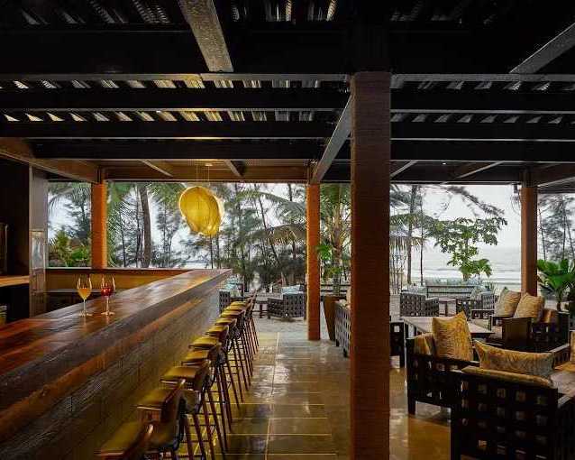 stay-at-one-of-the-finest-resorts-with-private-beaches-in-goa