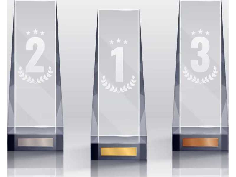 custom-acrylic-awards-small-0