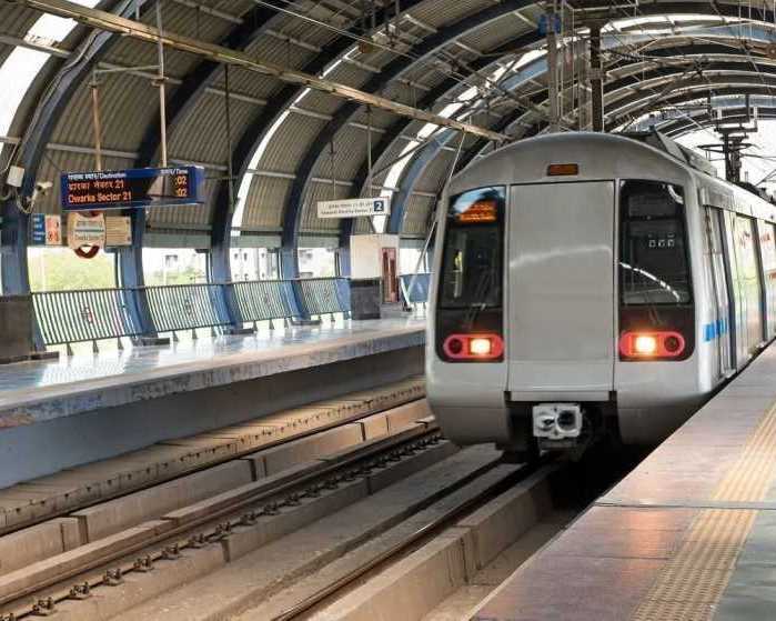 noida-metro-advertising-cost