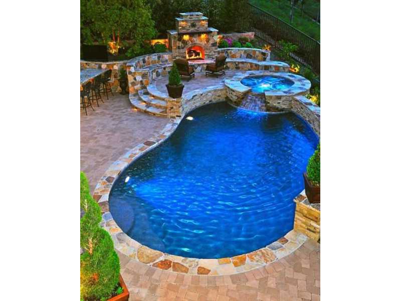 pool-construction-service-provider-small-0