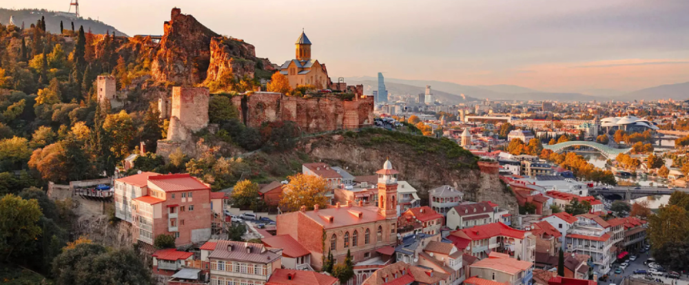 customized-europe-tour-packages-for-couples-families-big-0