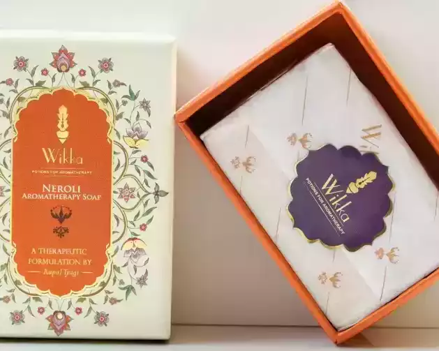 natural-skincare-and-aromatherapy-essentials-for-healthy-glowing-skin