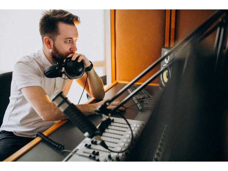start-your-journey-towards-professional-music-production-small-0