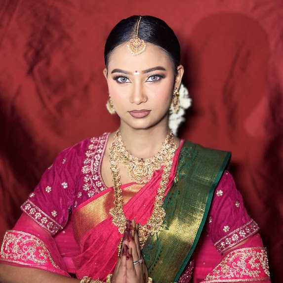 lakme-academy-makeup-academy-in-lajpat-nagar-big-0