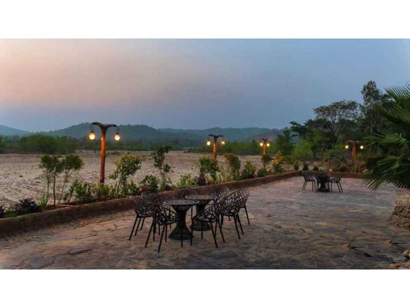 weekend-getaways-in-jim-corbett-for-nature-and-relaxation-small-0