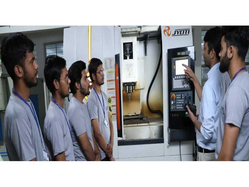 bachelor-of-mechanical-engineering-for-future-innovators-small-0
