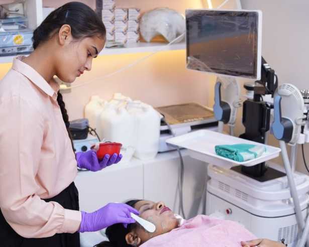 skin-brightening-laser-in-ashok-vihar-delhi-for-radiant-skin