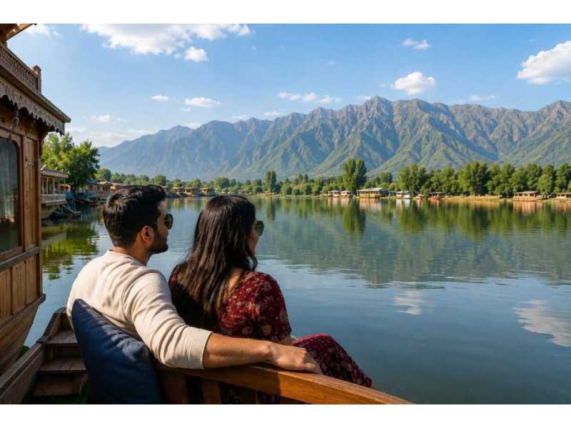 kashmir-tour-packages-with-houseboat-stay-what-you-must-know-small-0