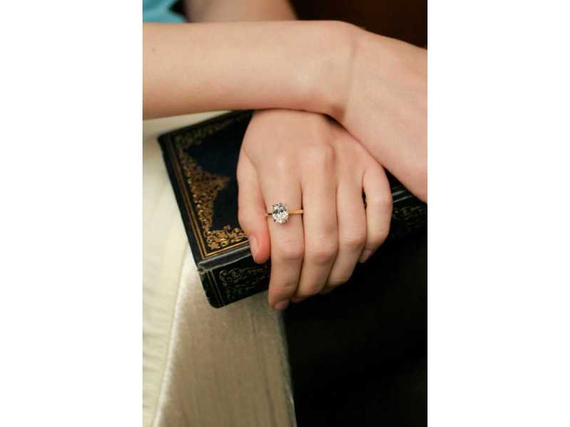 solitaire-ring-one-stone-endless-beauty-small-0