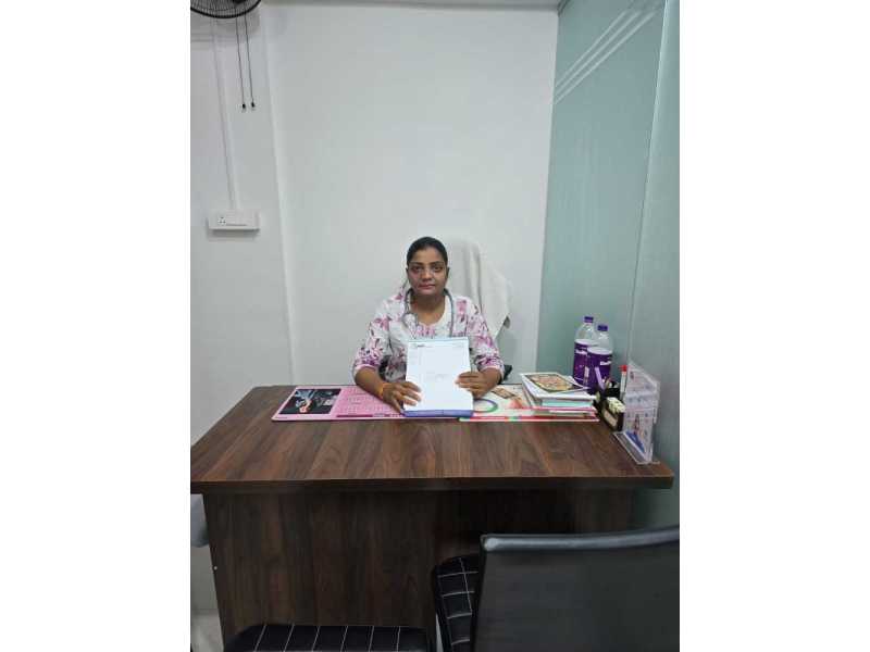 best-lady-gynecologist-in-ravet-dr-meenal-warade-small-0
