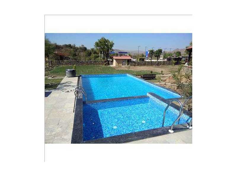 best-swimming-pool-manufacturer-small-0