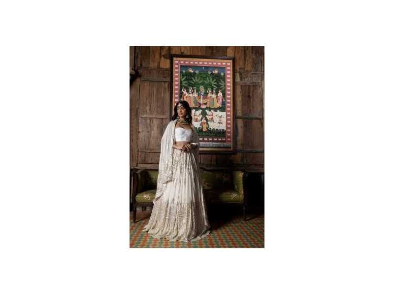 regal-chikankari-anarkalis-in-delhi-for-a-timeless-ethnic-fashion-statement-small-0