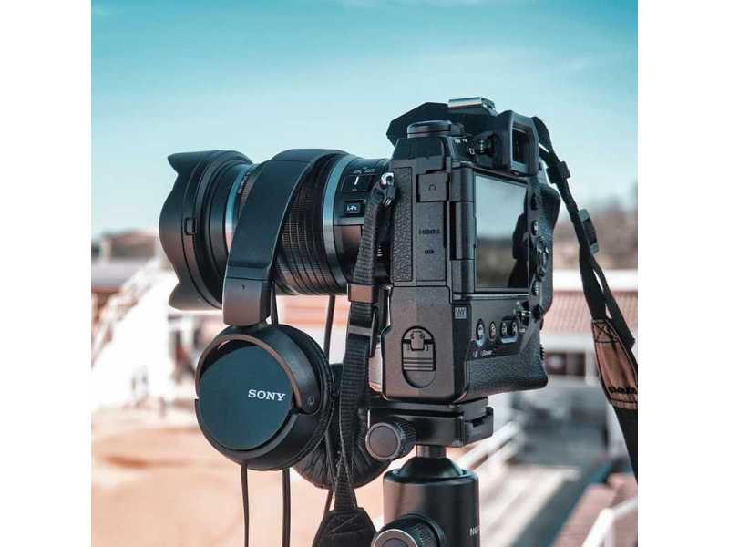 sell-camera-online-quickly-and-get-the-best-price-today-small-0