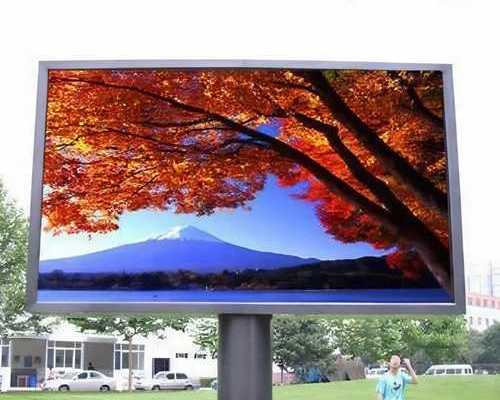 how-can-advertising-led-display-screens-attract-more-customers