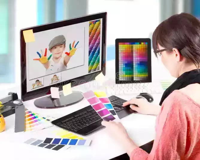 we-are-hiring-female-graphic-designer-in-salem