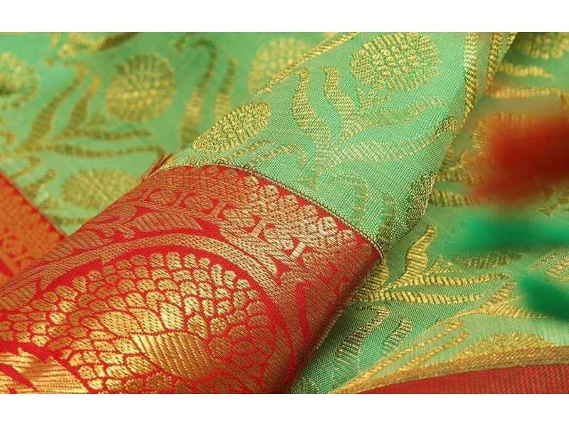 second-hand-zari-saree-buyers-online-small-0