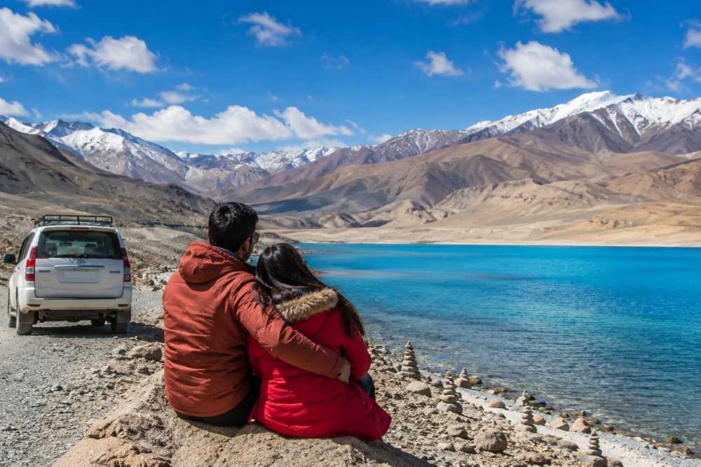 best-time-to-book-leh-ladakh-tour-packages-for-couple-june-to-september-big-0
