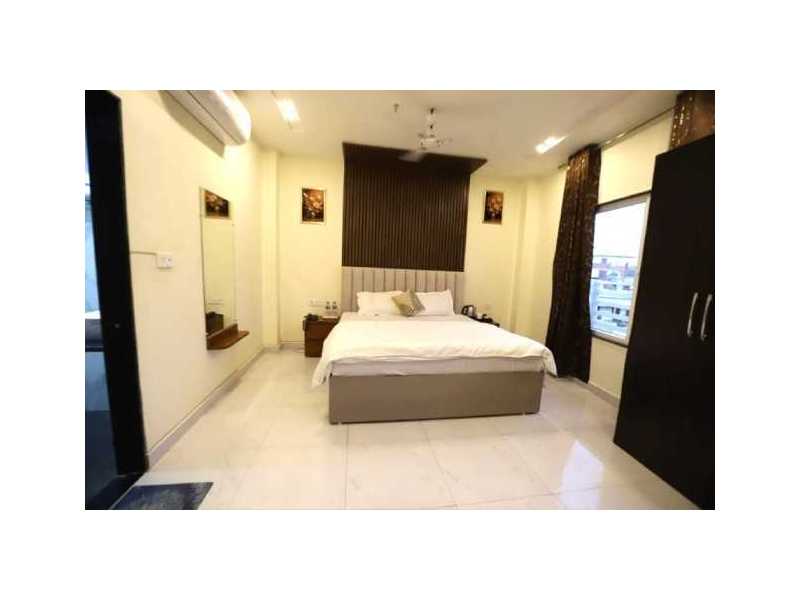 discover-comfortable-accommodation-at-r-raghavam-small-0