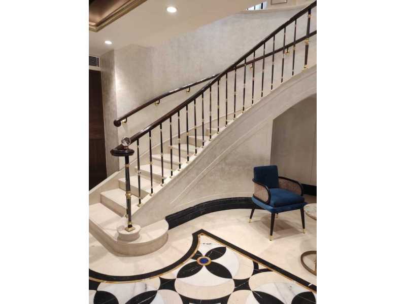 premium-stainless-steel-railing-solutions-small-0