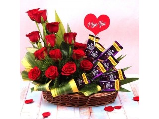 Send Mother’s day Flowers to Delhi on Same day Delivery from OyeGifts