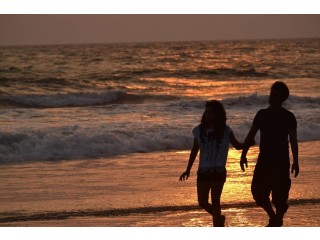 Romantic Escapes: Classic 5-Day Kerala Honeymoon Tour Package
