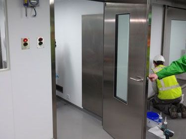 temperature-controlled-cold-room-doors