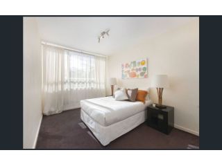 fully-furnished-studio-for-rent-sgd-800-small-3