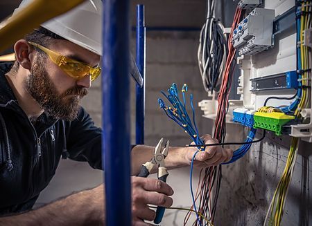 expert-electrical-maintenance-contractors-in-singapore-big-0