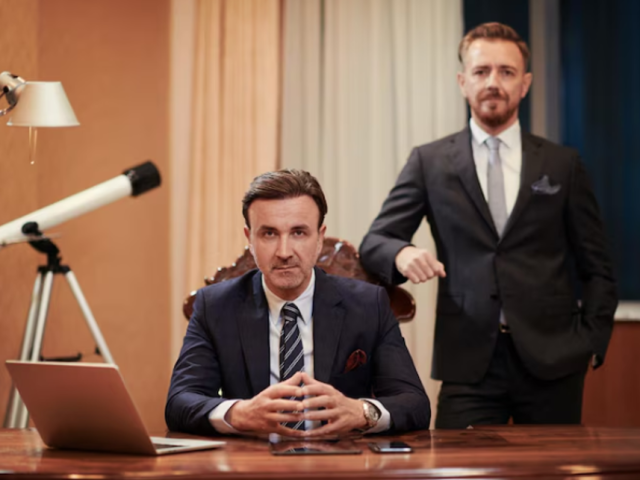 expert-business-lawyer-in-singapore-for-commercial-transactions