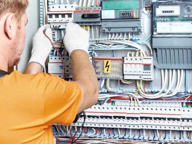 need-a-licensed-electrician-singapore-for-safe-electrical-work