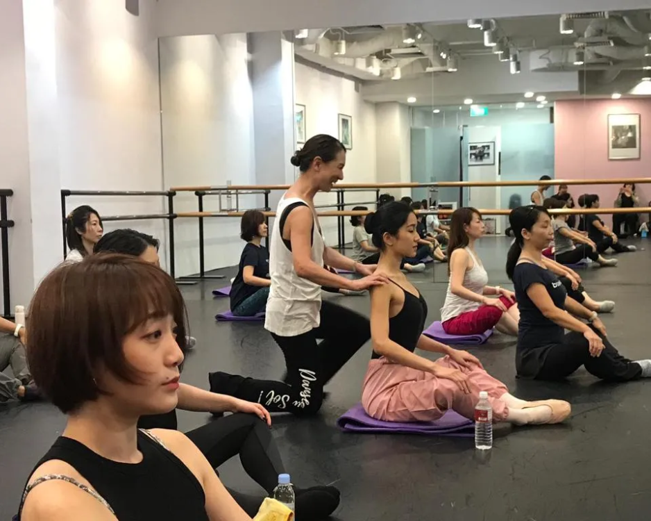 adult-ballet-lessons-near-me-start-dancing-with-confidence