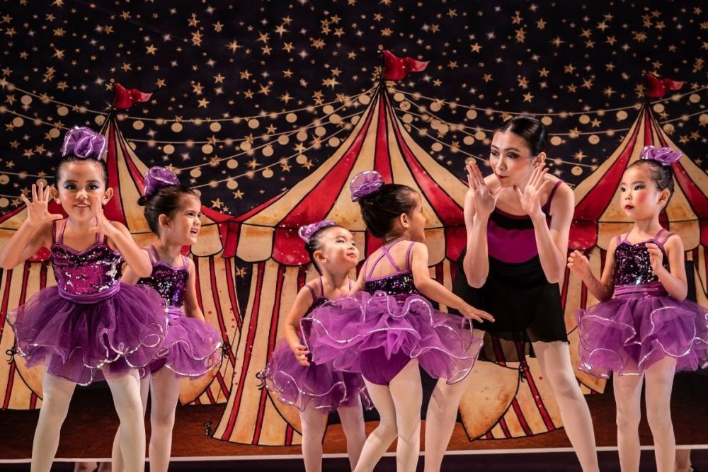 ballet-class-for-children-in-singapore-fun-professional-big-0