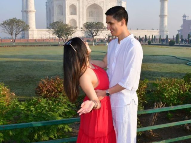 the-allure-of-the-taj-mahal-a-travelers-dream