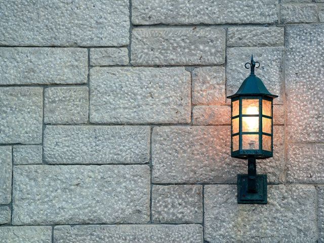 outdoor-lighting-solutions-for-safe-elegant-spaces