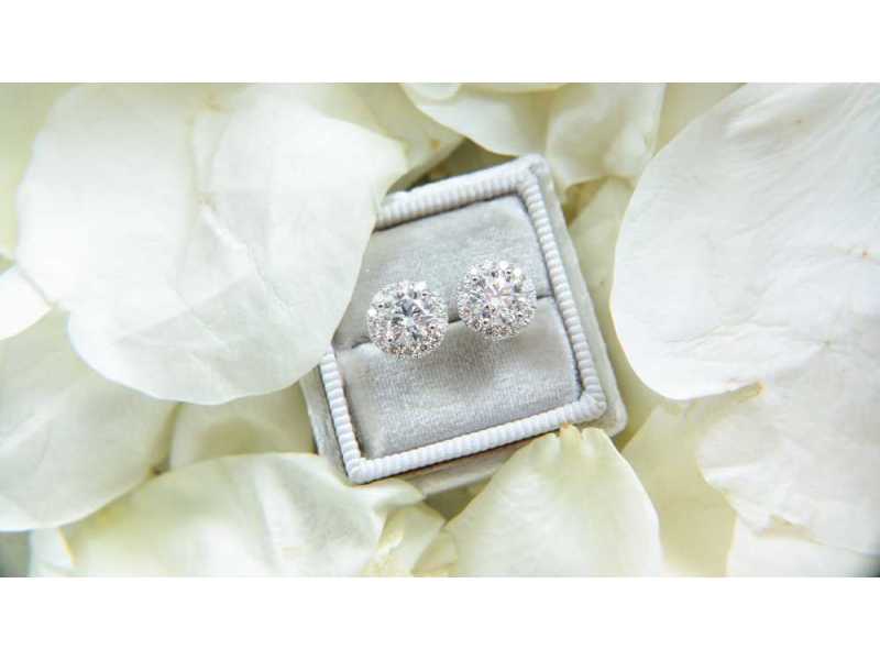 natural-diamond-engagement-rings-certified-affordable-small-0