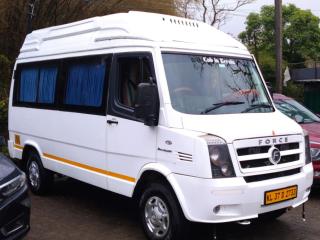 taxi-and-luxury-van-rentals-small-0