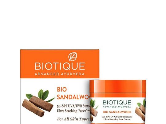 biotique-bio-sandalwood-ultra-soothing-uvau002fuvb-sunscreen-50-spf-50g