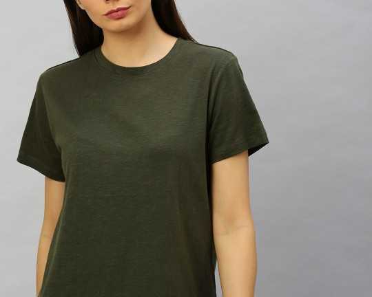 roadster-women-olive-green-solid-round-neck-t-shirt