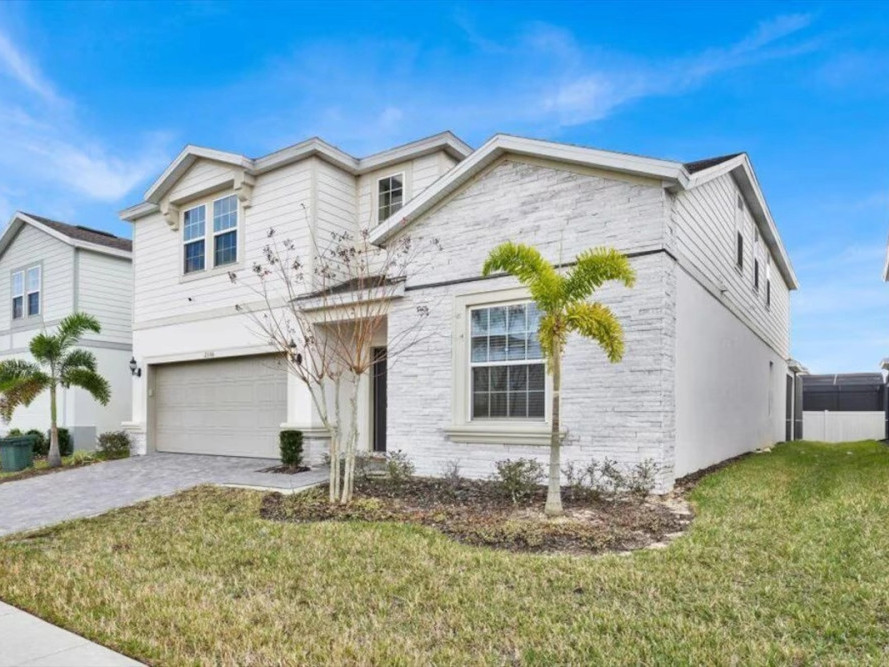 airfvh-luxury-vacation-homes-in-florida-family-group-pet-friendly-rentals-big-3