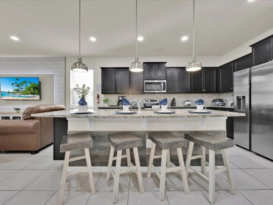luxury-vacation-homes-rentals-in-florida-family-pet-friendly-stays-big-3