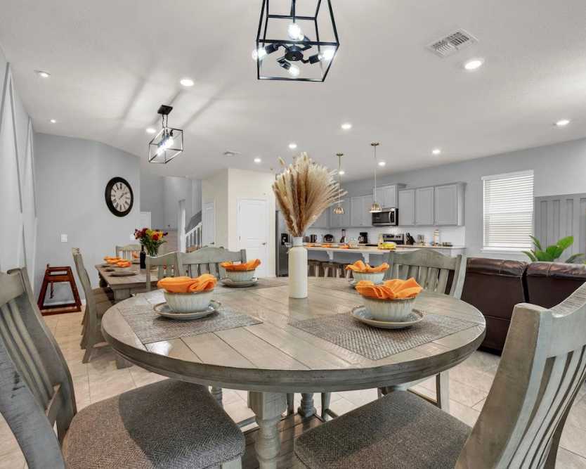 luxury-affordable-vacation-homes-in-florida-family-pet-friendly-rentals