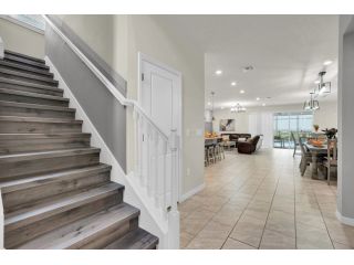 luxury-affordable-vacation-homes-in-florida-family-pet-friendly-rentals-small-1