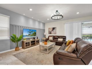 luxury-affordable-vacation-homes-in-florida-family-pet-friendly-rentals-small-3