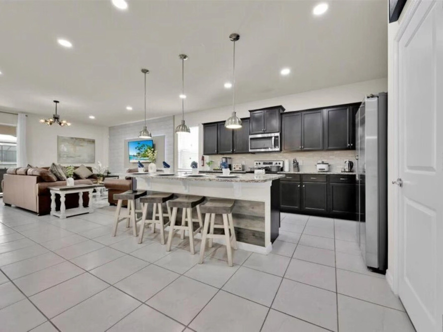 airfvh-luxury-family-friendly-vacation-homes-across-florida-big-2