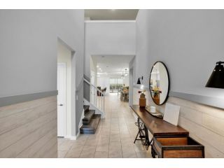 airfvh-premium-vacation-homes-rentals-across-florida-small-4