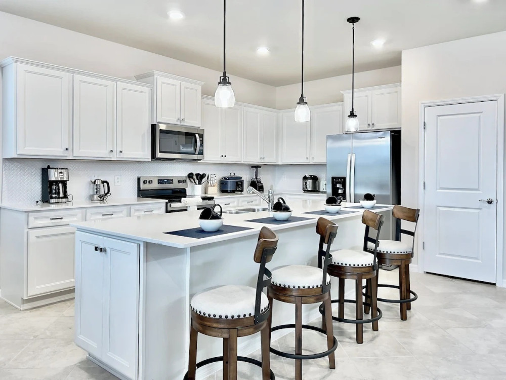 airfvh-luxury-florida-vacation-homes-family-rentals-near-disney-big-2