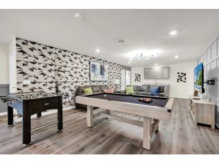 florida-vacation-resorts-with-amenities-luxury-homes-family-stays-airfvh-small-1