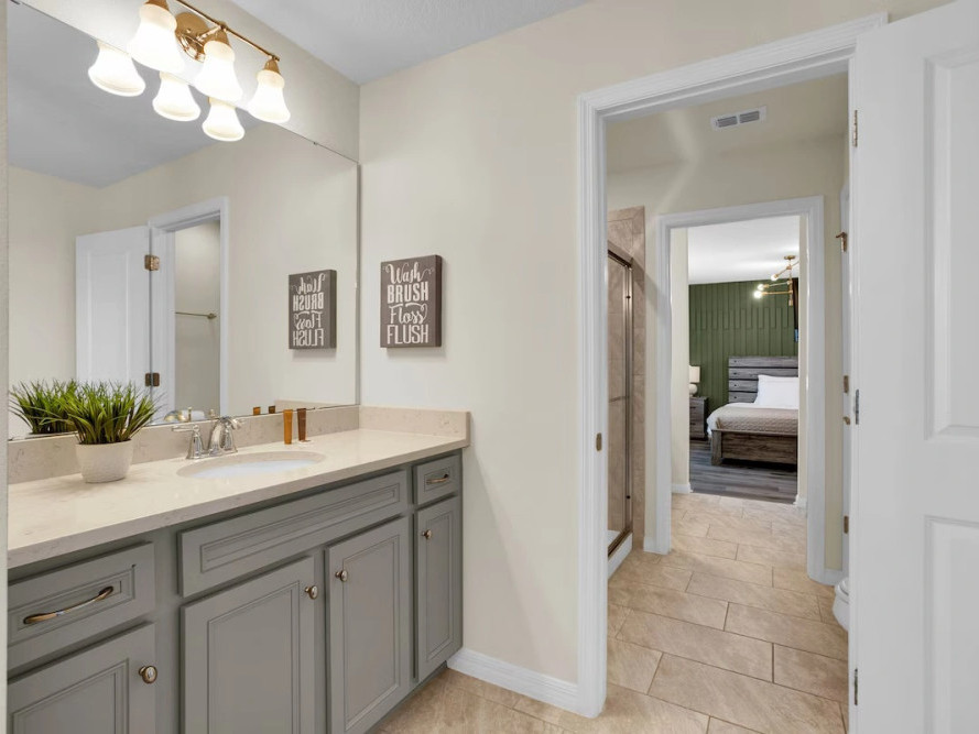 vacation-homes-florida-luxury-rentals-with-pools-games-airfvh-big-4